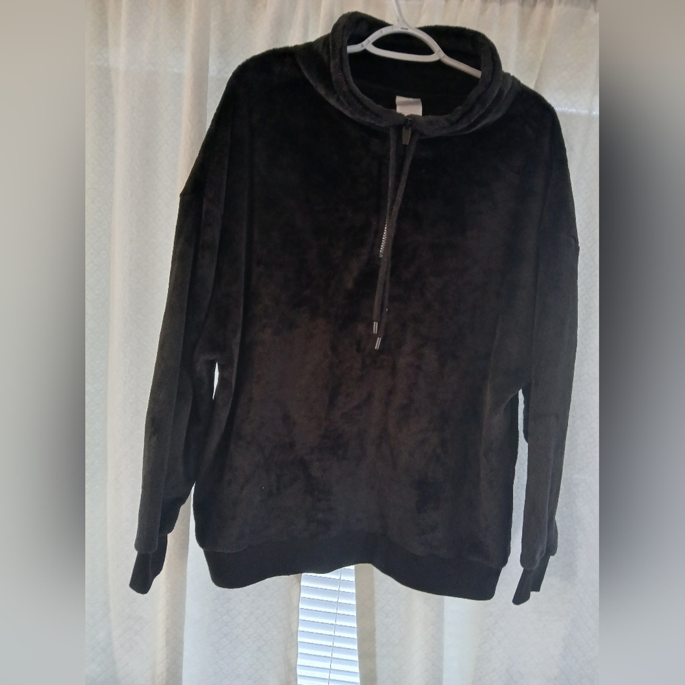 Secret Treasures XL Black Plush Pajama Top